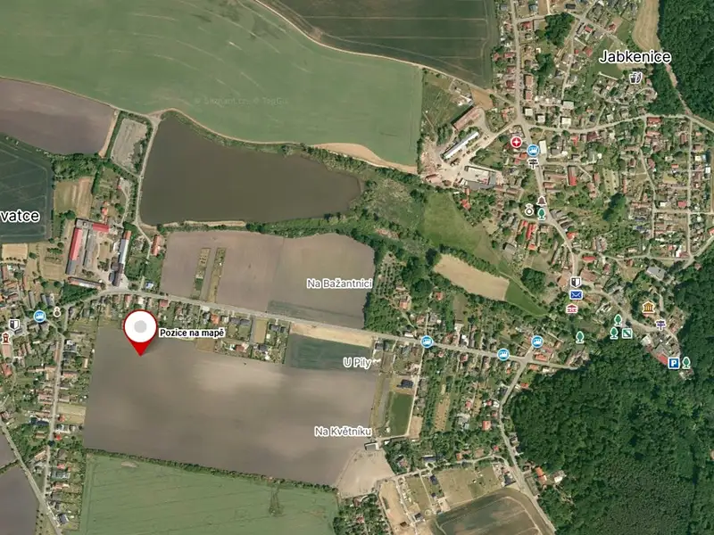 Prodej pole 10812 m², Charvatce – náhled fotky 2