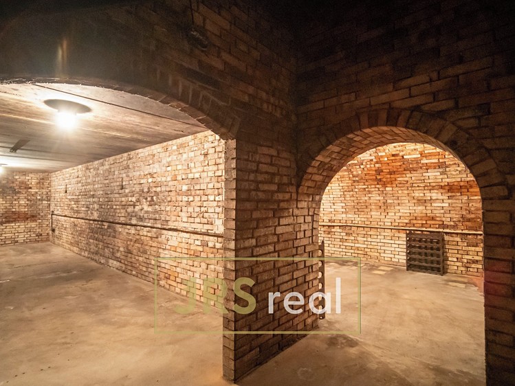 Нерухомість на продаж, 285 м² (14 з 22)