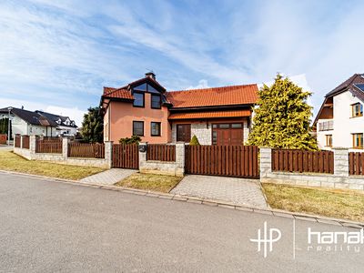 Pronájem rodinného domu 276 m², pozemek 854 m²