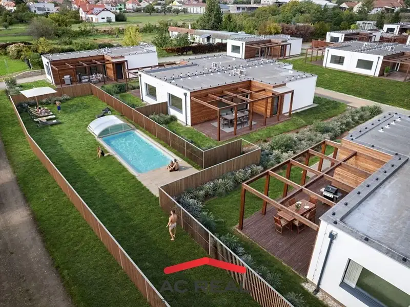 Prodej bytu 2+kk 46 m², Strachotín – náhled fotky 1