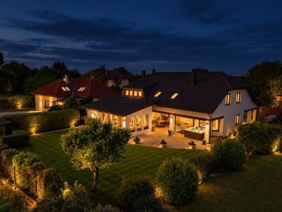 Prodej rodinného domu 290 m², pozemek 785 m²