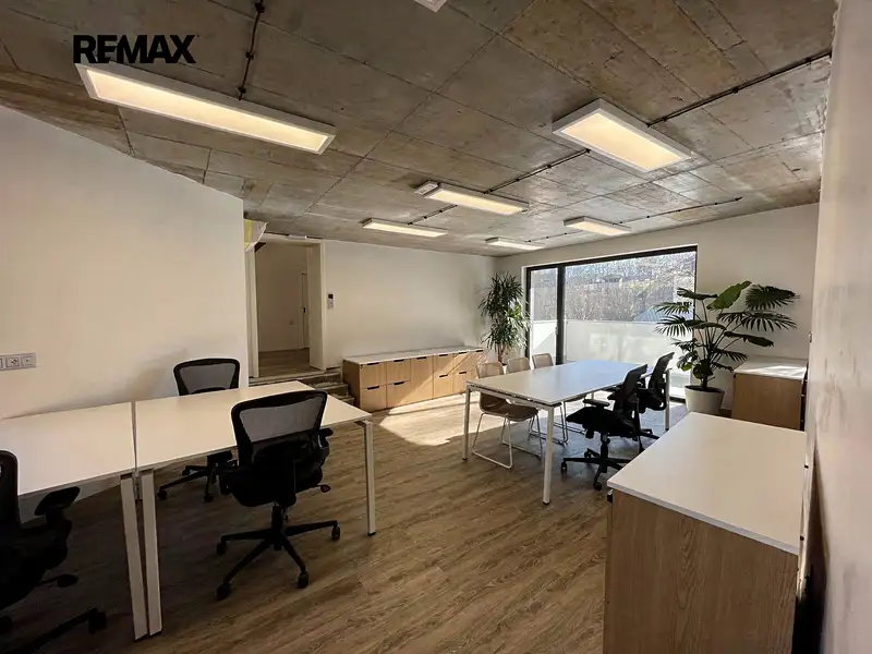 Pronájem kanceláře 150 m², Rožnov pod Radhoštěm – náhled fotky 3