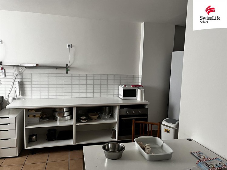 Комерційне приміщення на продаж, 1 300 м² (6 з 8)