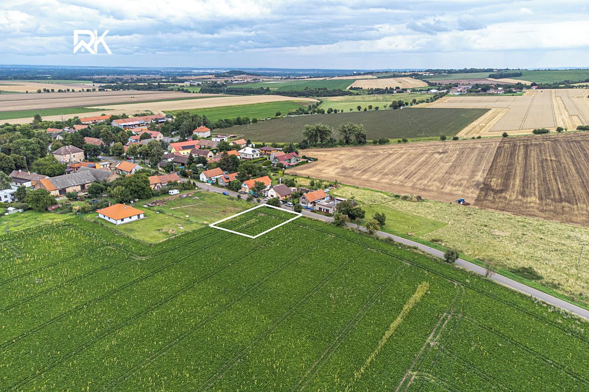 Prodej stavebního pozemku 1000 m² – fotografie 2