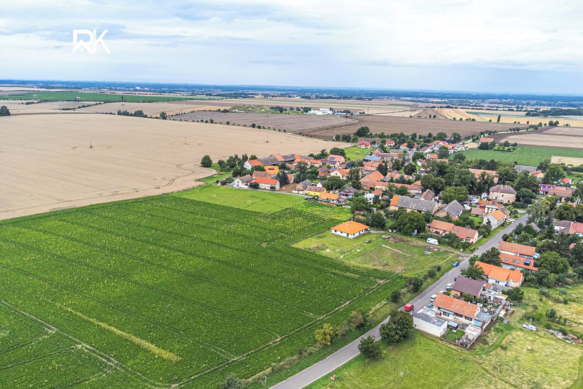 Prodej stavebního pozemku 1000 m² – fotografie 5