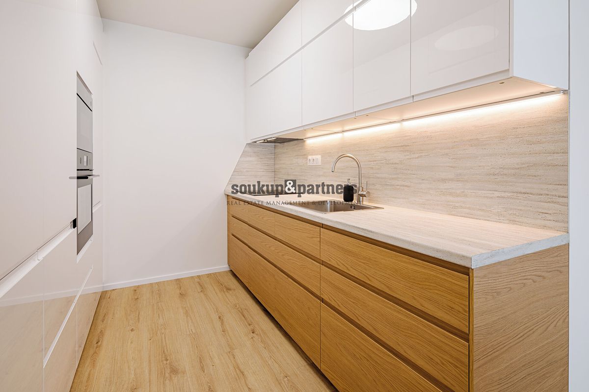 Pronájem bytu 2+kk 57 m² – fotografie 5