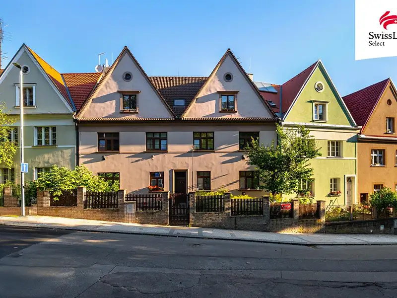Prodej bytu 3+1 80 m², Praha – náhled fotky 1