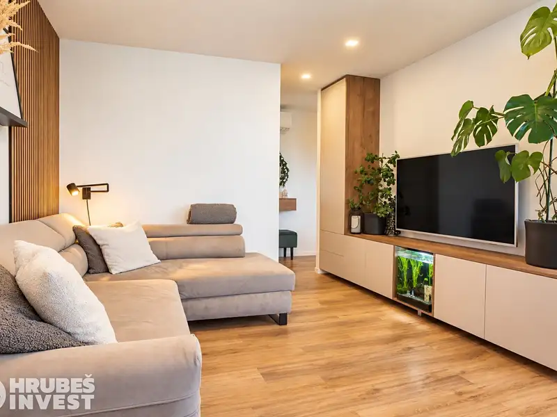 Prodej bytu 4+kk 68 m², Hradec Králové – náhled fotky 1