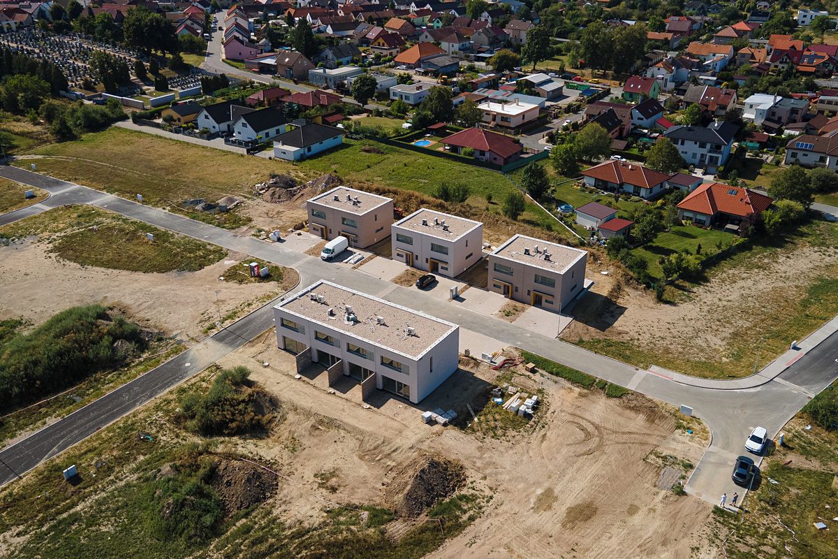 Prodej rodinného domu 104 m², pozemek 189 m² – fotografie 2