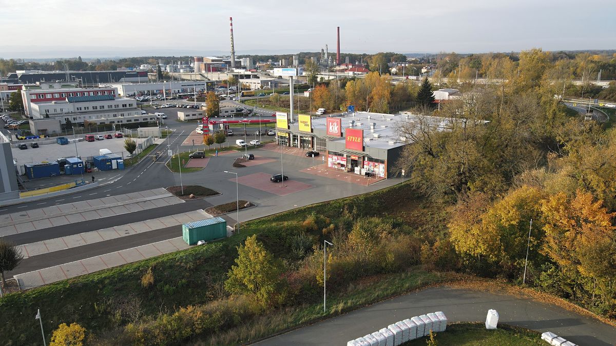 Pronájem obchodního prostoru 150 m² – fotografie 4
