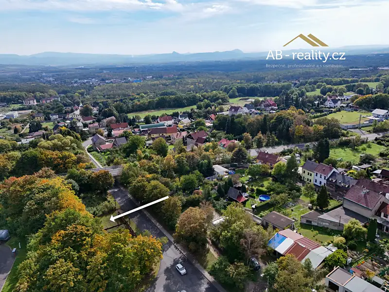 Prodej stavebního pozemku 1305 m², Košťany – náhled fotky 3