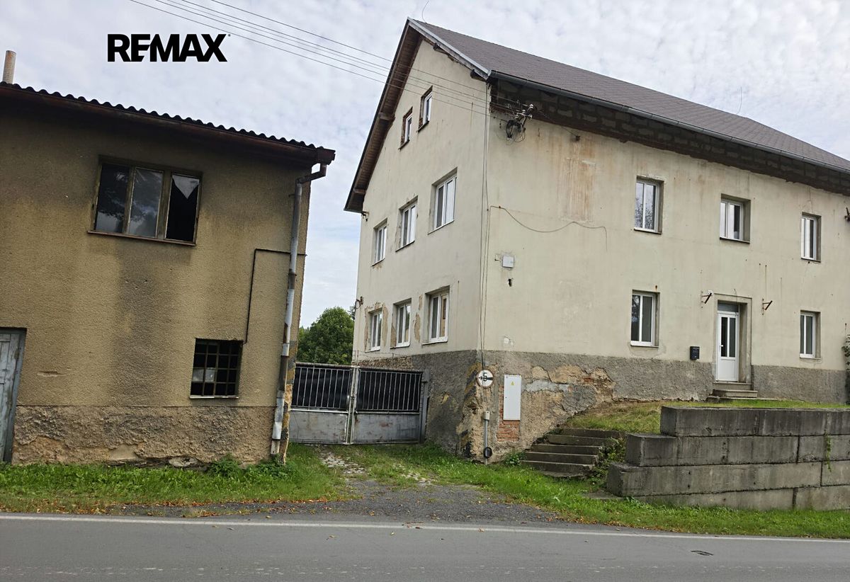 Prodej vícegeneračního domu 240 m², pozemek 1421 m², Žlutice – fotka 1 z 3