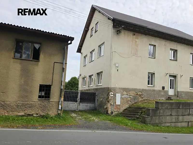 Prodej vícegeneračního domu 240 m², pozemek 1421 m², Žlutice – náhled fotky 1