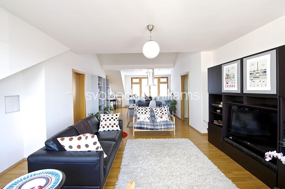 Pronájem bytu 4+kk 125 m²