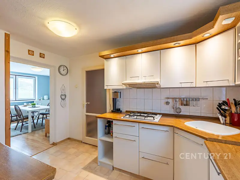 Prodej rodinného domu 195 m², pozemek 1069 m², Třinec – náhled fotky 3