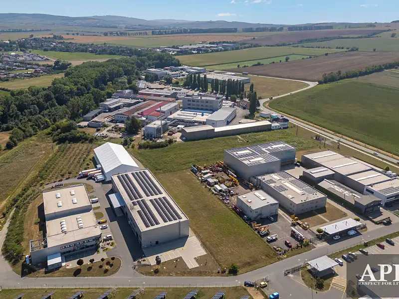 Prodej komerčního pozemku 3525 m², Nivnice – náhled fotky 2
