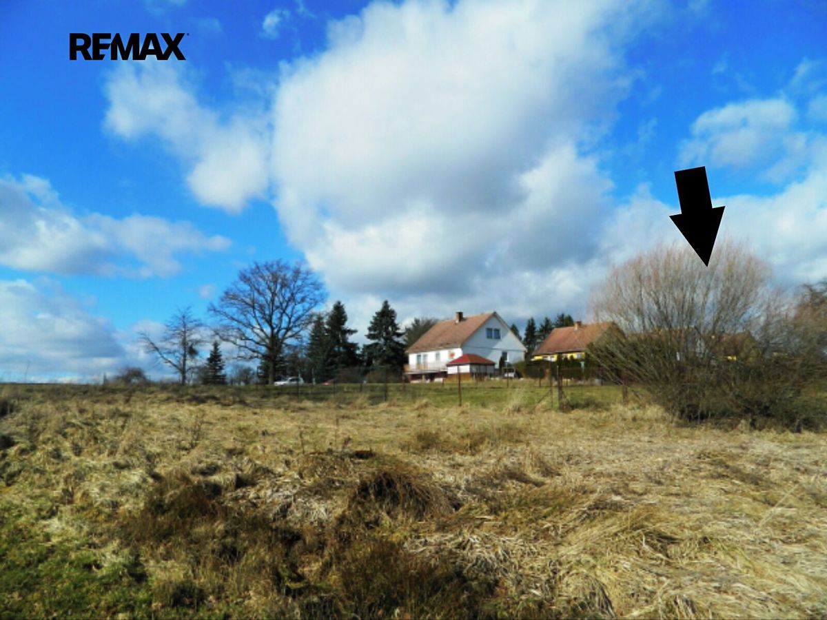 Prodej stavebního pozemku 754 m² – fotografie 2