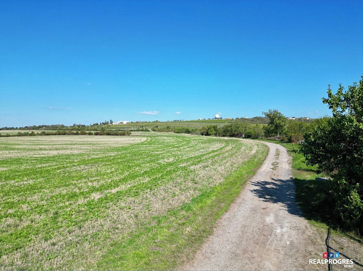 Prodej stavebního pozemku 313 m² – fotografie 4