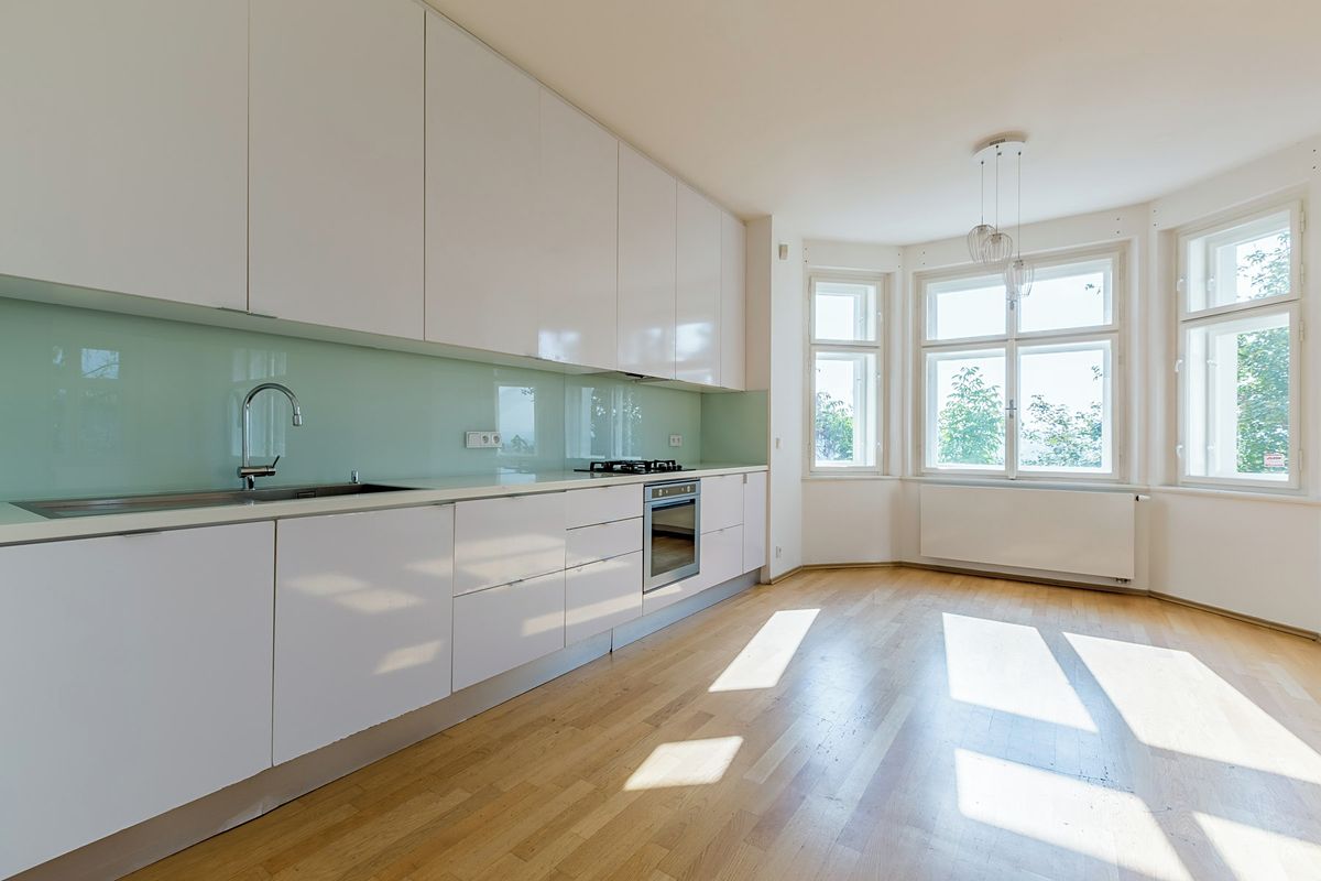 Prodej rodinného domu 185 m², pozemek 790 m² – fotografie 3