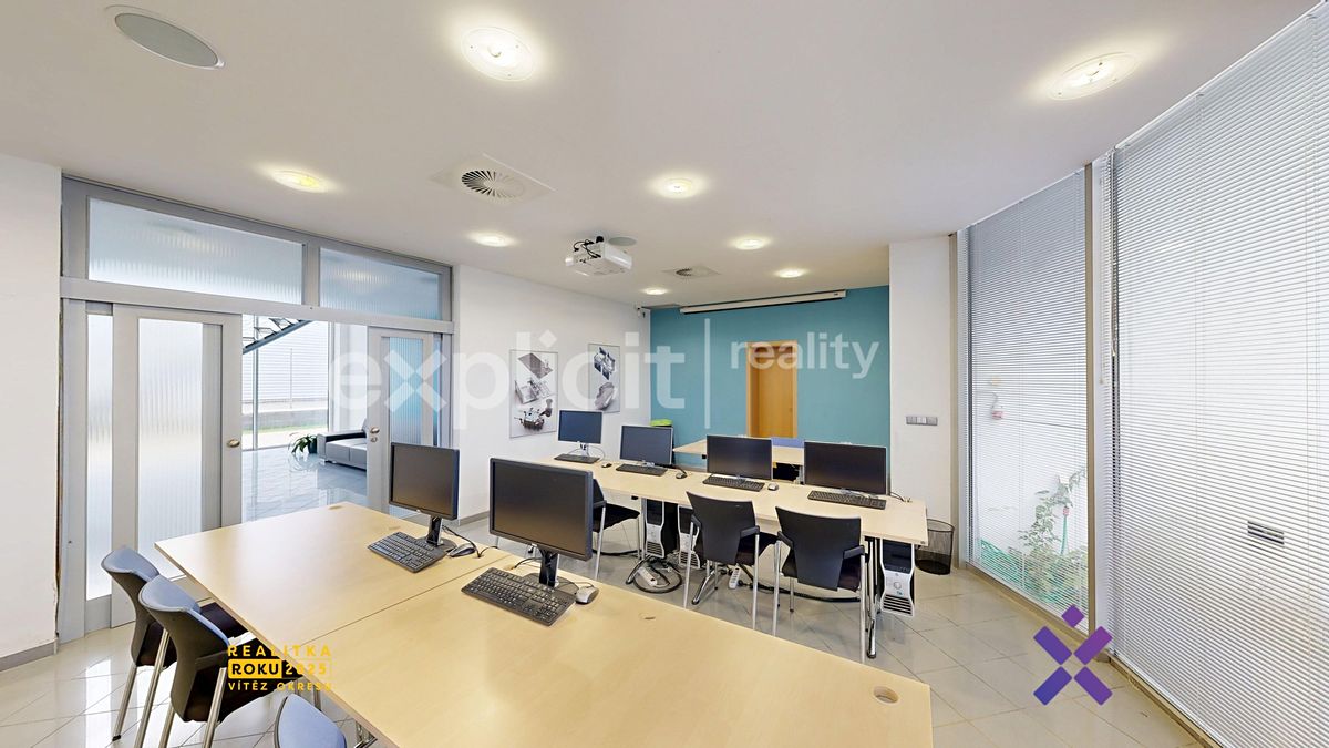 Pronájem kanceláře 48 m² – fotografie 2