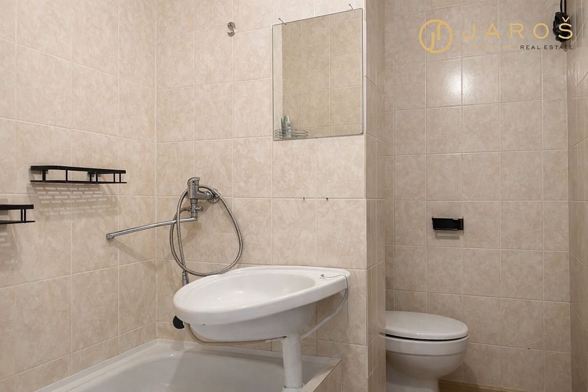 Pronájem bytu 1+1 35 m² – fotografie 3