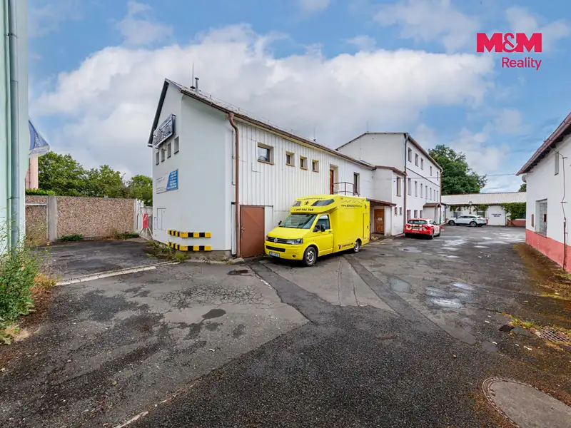 Prodej výrobní haly, prostoru 900 m², Karlovy Vary – náhled fotky 3