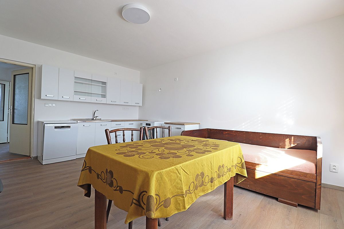 Pronájem bytu 3+kk 78 m² – fotografie 2