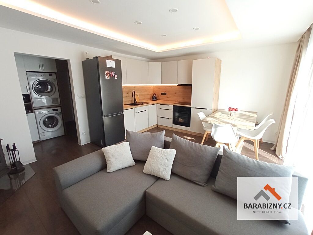 Prodej rodinného domu 58 m², pozemek 432 m² – fotografie 3
