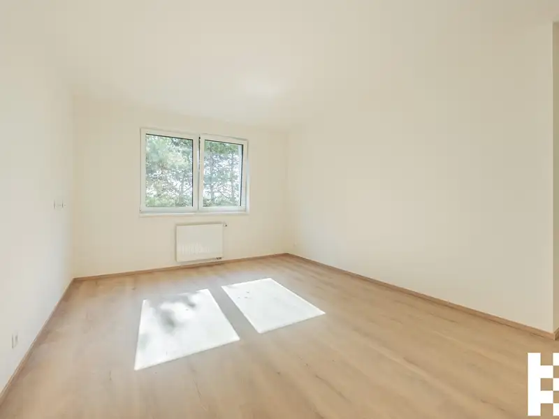 Prodej bytu 1+kk 32 m², Praha – náhled fotky 2