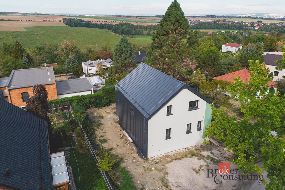 Prodej rodinného domu 172 m², pozemek 351 m² – fotografie 4