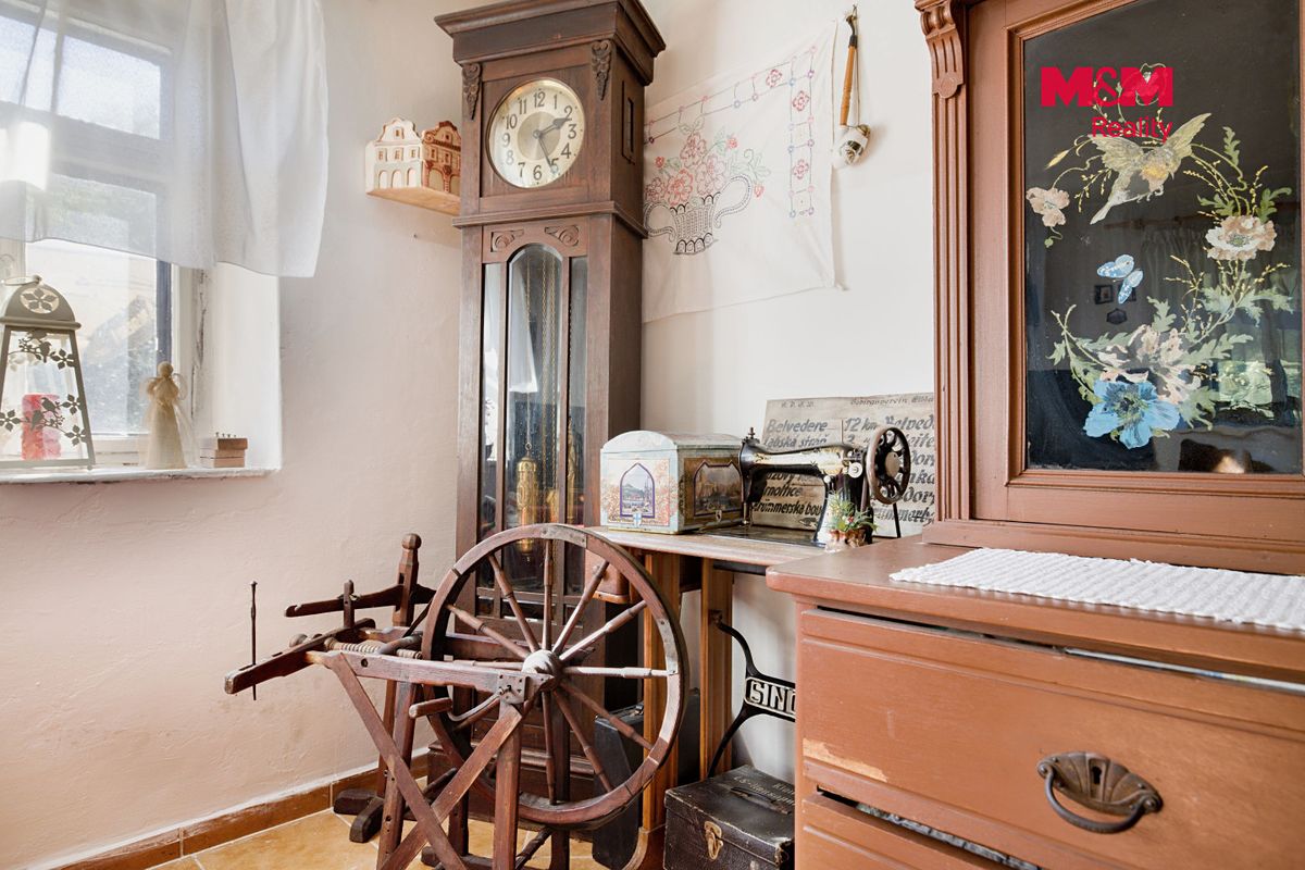 Prodej rodinného domu 146 m², pozemek 746 m² – fotografie 4
