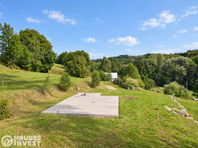 Prodej stavebního pozemku 4934 m², Staré Buky – náhled fotky 3