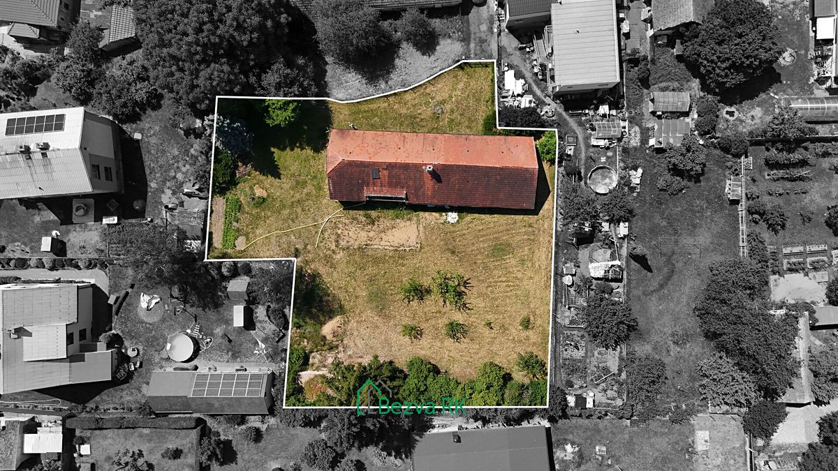 Prodej stavebního pozemku 1812 m²