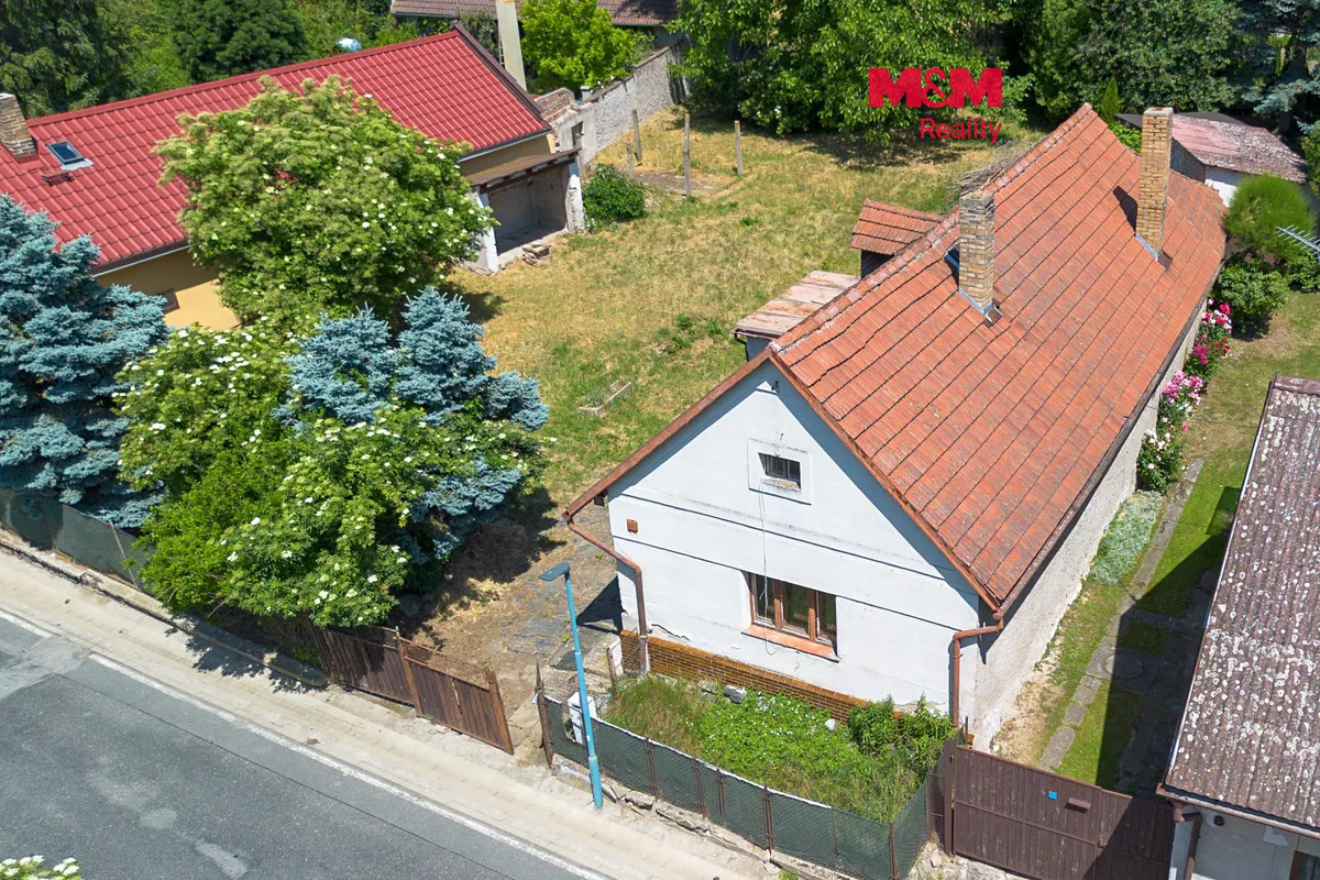 Prodej rodinného domu 105 m², pozemek 1812 m²