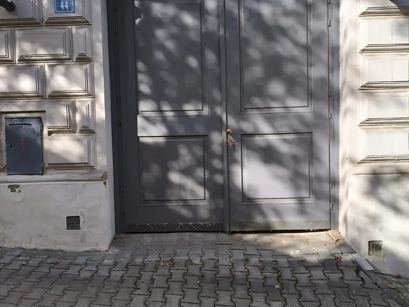 Pronájem garáže 15 m², Karlovy Vary – náhled fotky 2