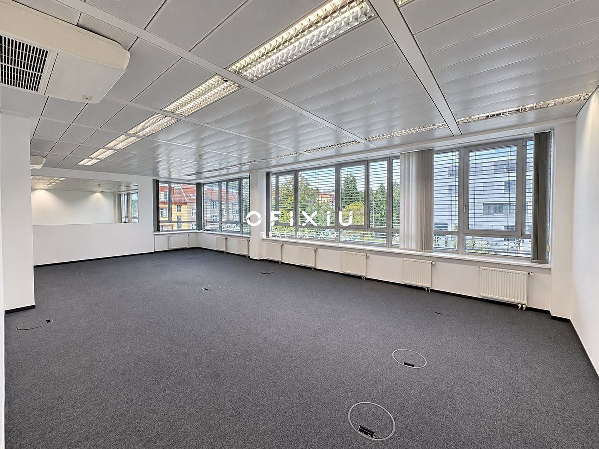 Pronájem kanceláře 281 m² – fotografie 5