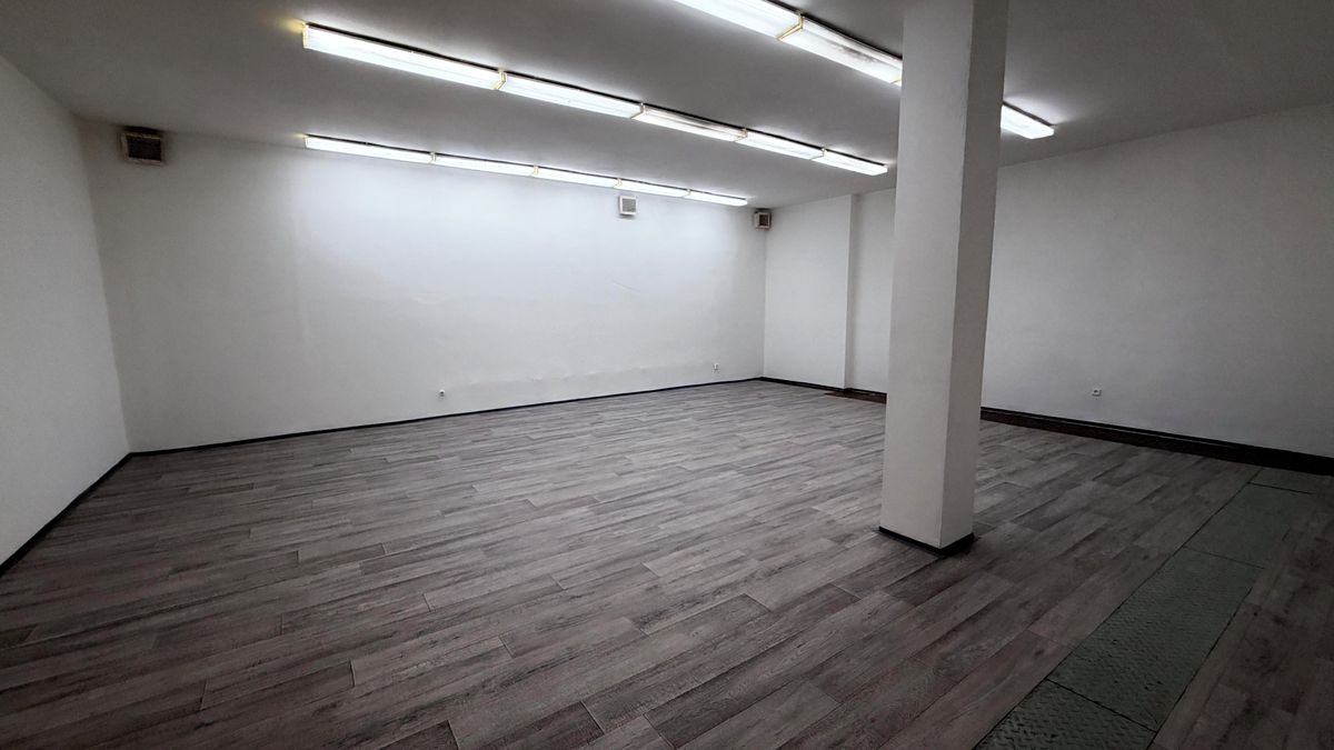 Pronájem kanceláře 75 m² – fotografie 2