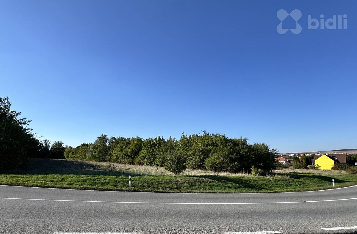 Prodej stavebního pozemku 1756 m² – fotografie 2