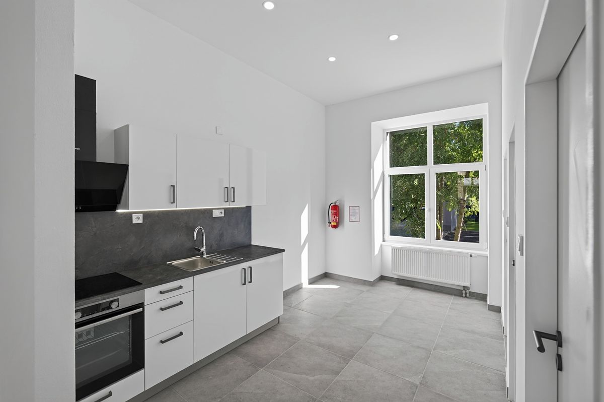 Pronájem obchodního prostoru 65 m² – fotografie 5