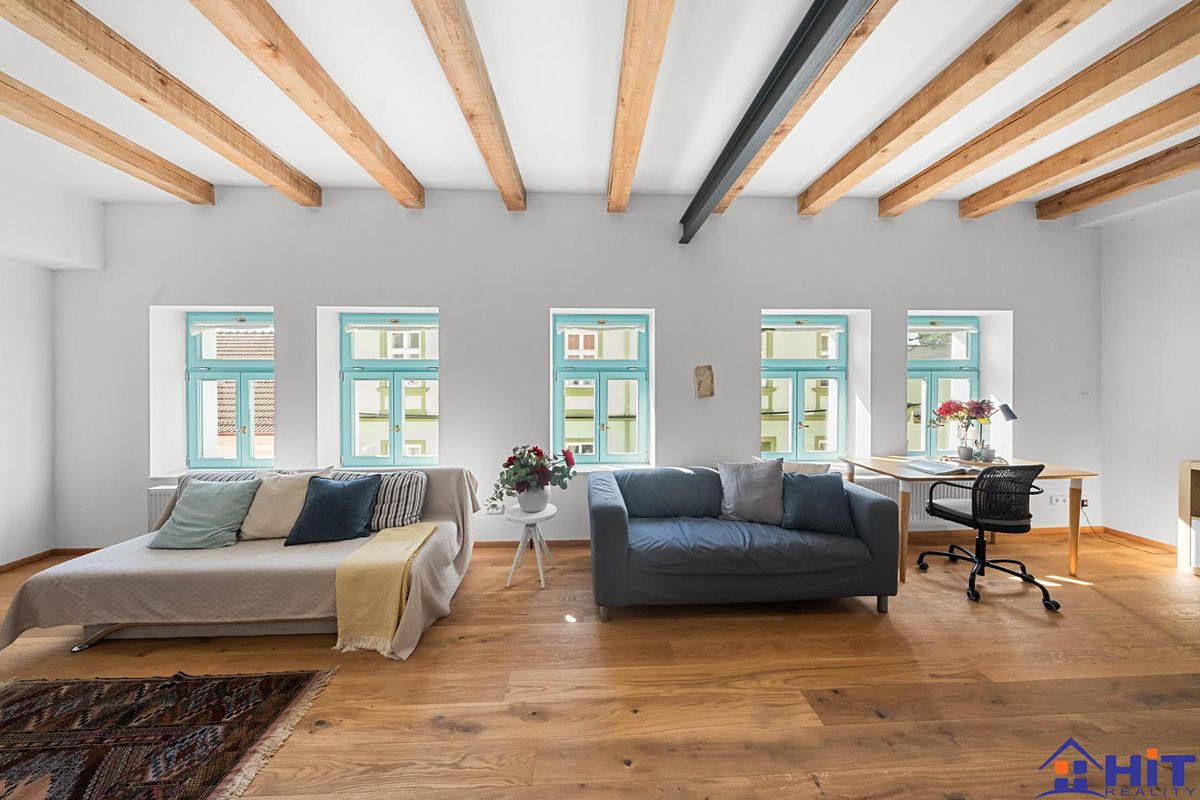 Prodej rodinného domu 192 m², pozemek 143 m² – fotografie 5