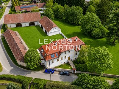 Prodej vily 503 m², pozemek 16755 m²