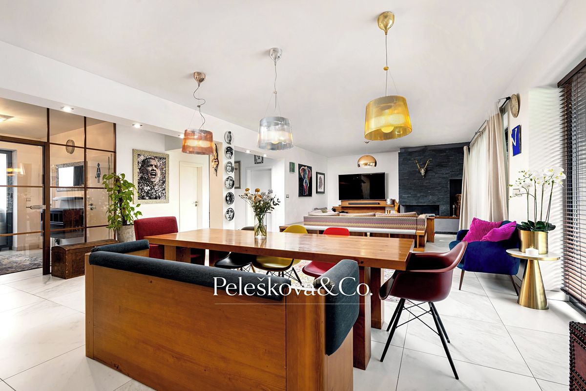 Prodej rodinného domu 383 m², pozemek 1088 m², Tuchoměřice – fotka 1 z 3