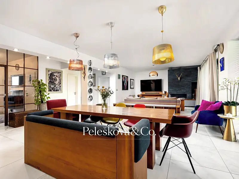 Prodej rodinného domu 383 m², pozemek 1088 m², Tuchoměřice – náhled fotky 1