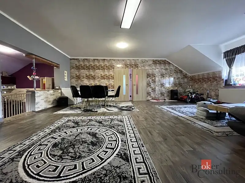 Prodej rodinného domu 290 m², pozemek 780 m², Chlustina – náhled fotky 3