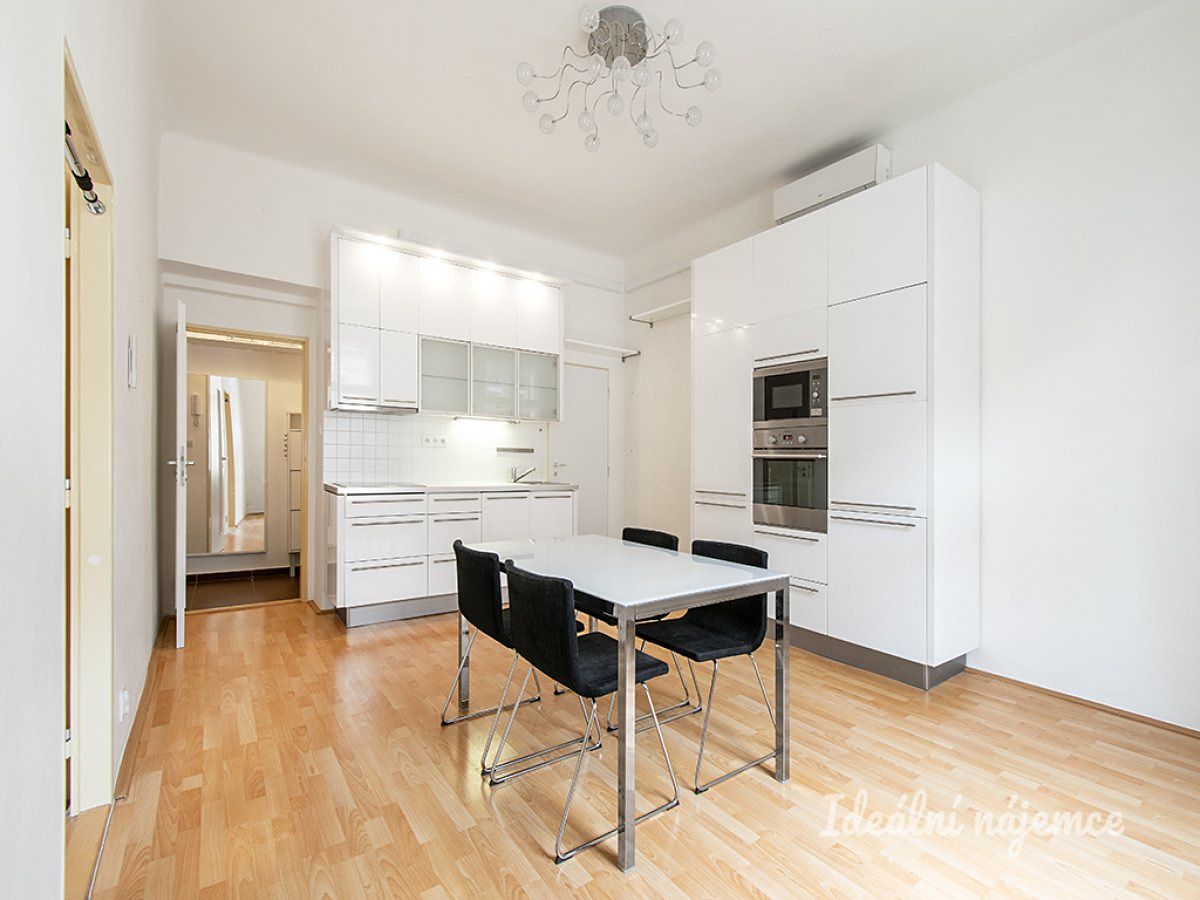 Pronájem bytu 2+kk 51 m² – fotografie 3