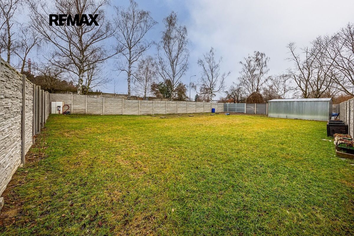 Prodej stavebního pozemku 596 m², Kladno – fotka 1 z 3