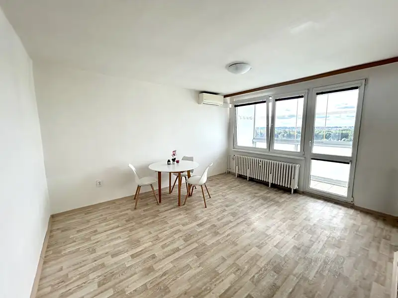 Prodej bytu 1+kk 35 m², Hradec Králové – náhled fotky 2