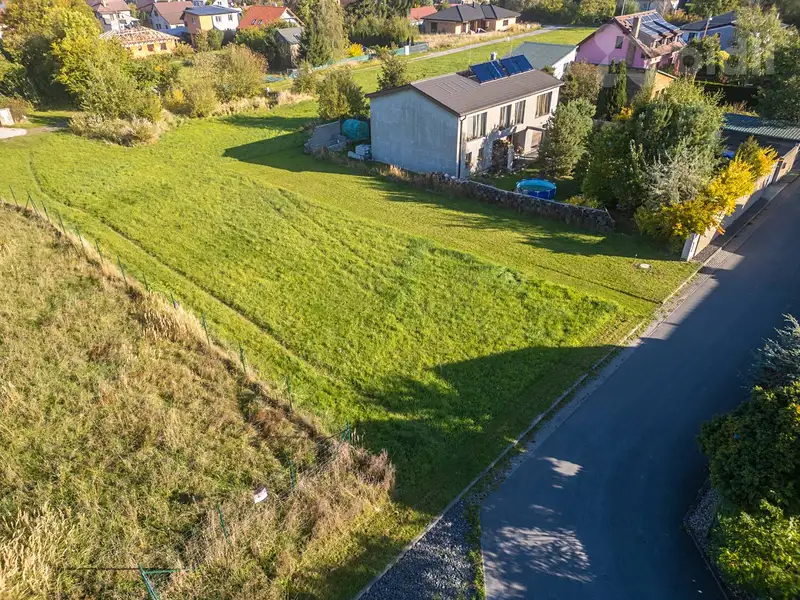 Prodej stavebního pozemku 786 m², Svojetice – náhled fotky 1