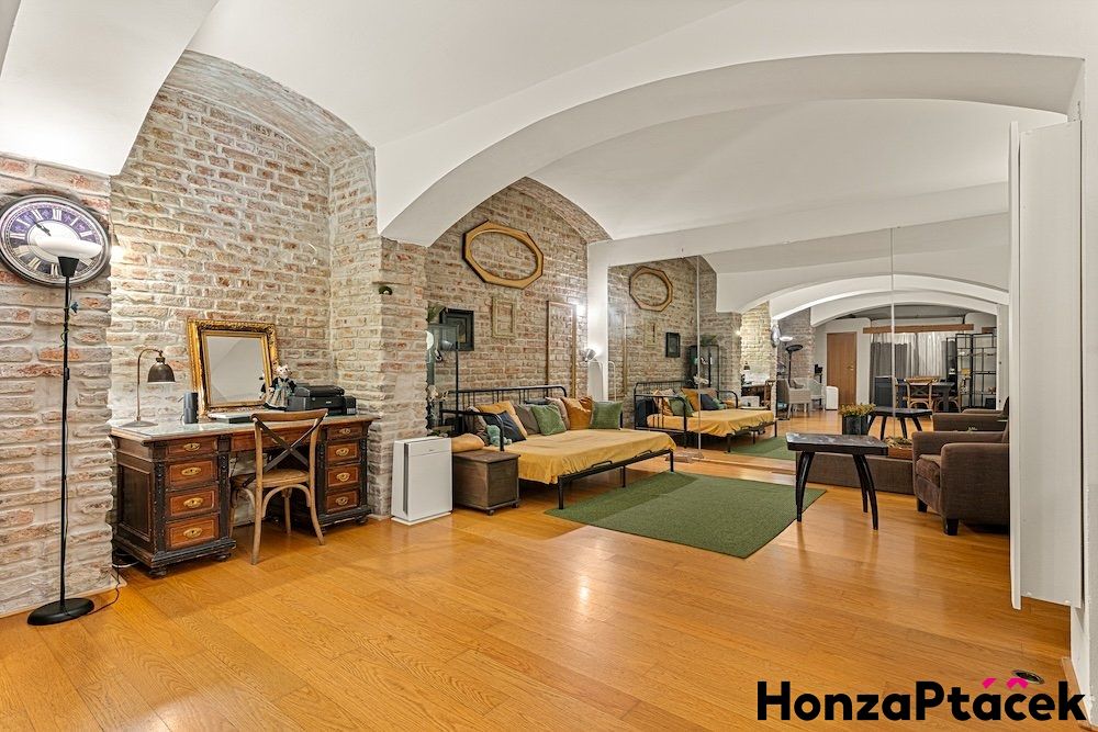 Prodej bytu 1+kk 66 m² – fotografie 2