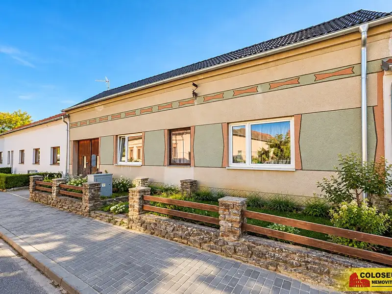 Prodej rodinného domu 162 m², pozemek 689 m², Práče – náhled fotky 1
